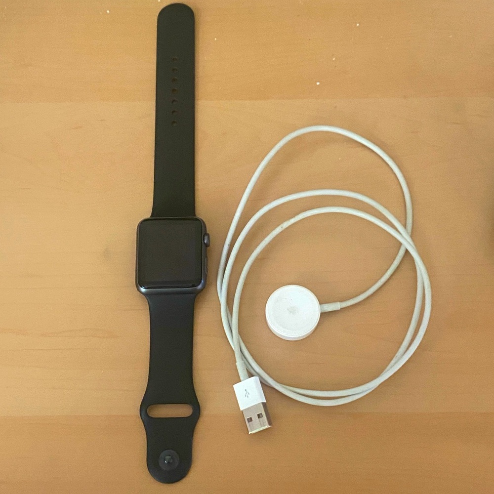 BlackApple Smartwatch Series 1 with Charger